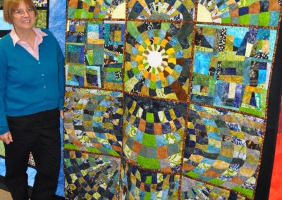Gillian with her completed quilt